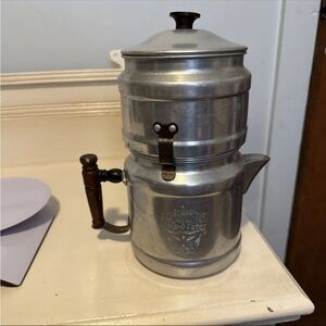 Vintage drip-o-lator coffee pot aluminum 6 cup grannycore camping USA Woodhandle
